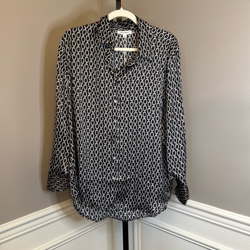 Hester & orchard black and white chain blouse size extra large
